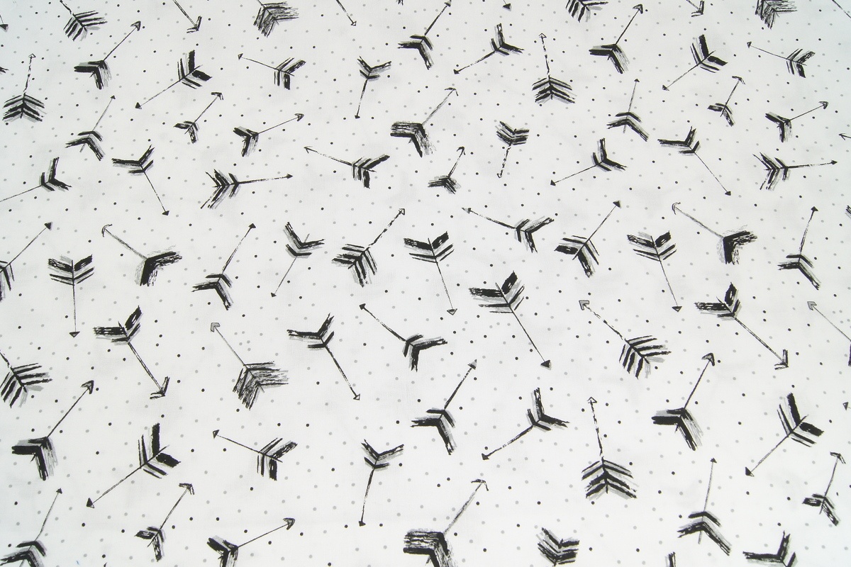 bawelna 100 malowane strzalki na bialym tle w kropki